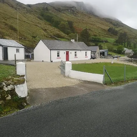 Cosy 2 Bedroom بيت للعطل