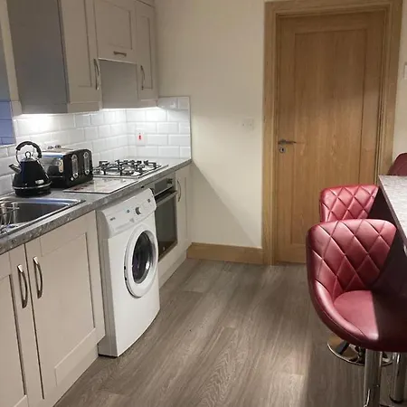 Cosy 2 Bedroom بيت للعطل *